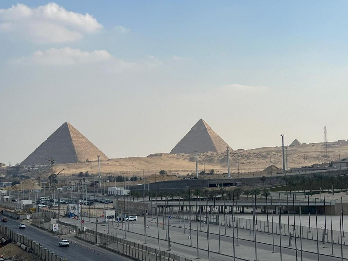 Royal Great Pyramid Inn Kafr Ghatati Exteriör bild